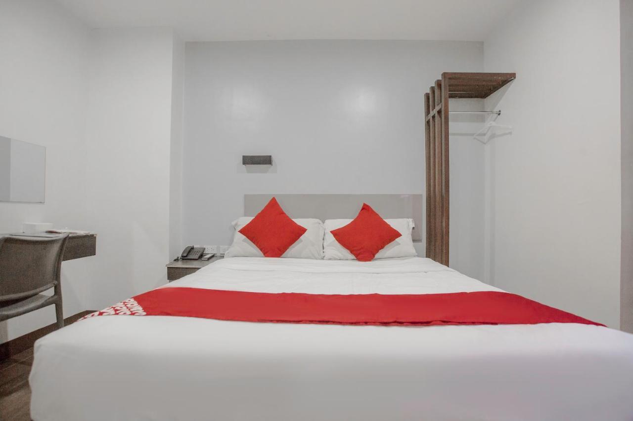 Oyo 637 Fox Hotel Quezon City Exteriér fotografie