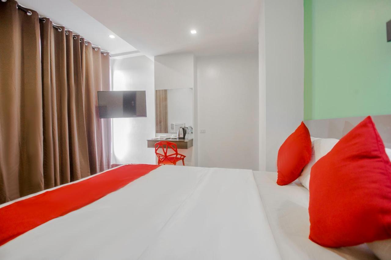 Oyo 637 Fox Hotel Quezon City Exteriér fotografie