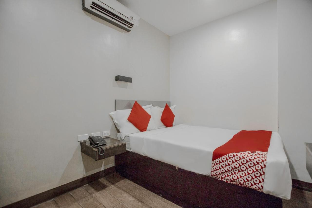 Oyo 637 Fox Hotel Quezon City Exteriér fotografie